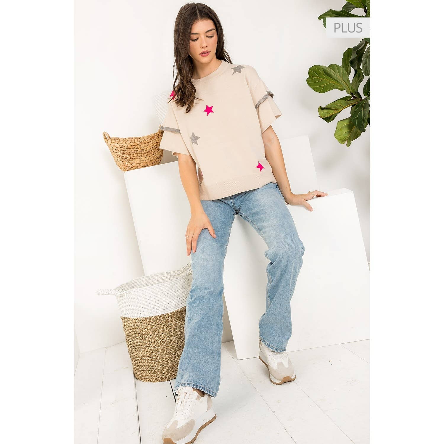 /Size Xl/ Star Pattern Ruffle Short Sleeve Knit Top in Cream Unisex T-shirt, Sweatshirt, Hoodie, Long Sleeve Tee
